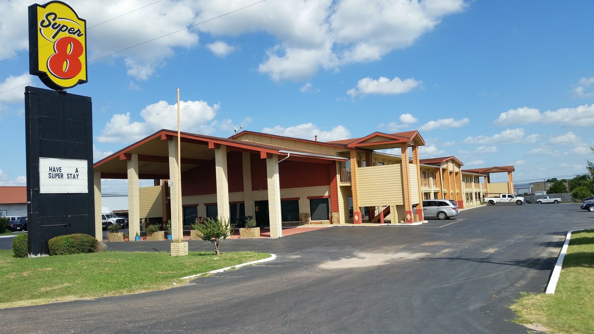 Super 8 By Wyndham Waco/Mall Area Tx Εξωτερικό φωτογραφία